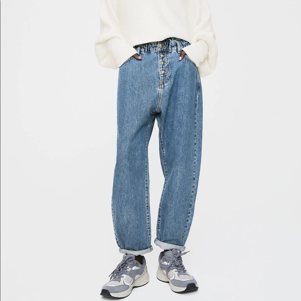 Zara Buttoned Baggy Jeans